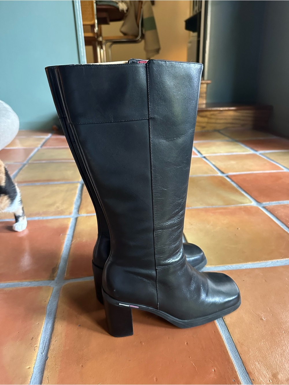 Vintage Y2K 90s Black Leather Heeled Knee-High Boots